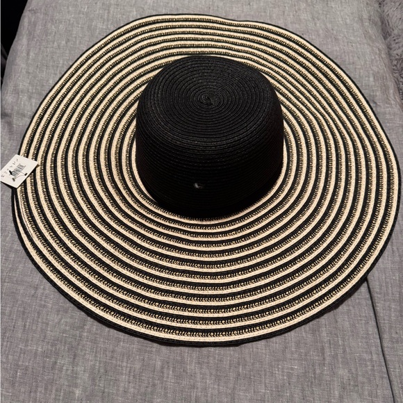 Phase3 Hat - Picture 1 of 2